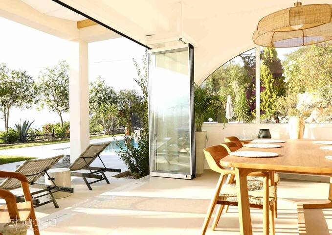 Shigaya villa luxury villa in plaka Crete gallery image 3