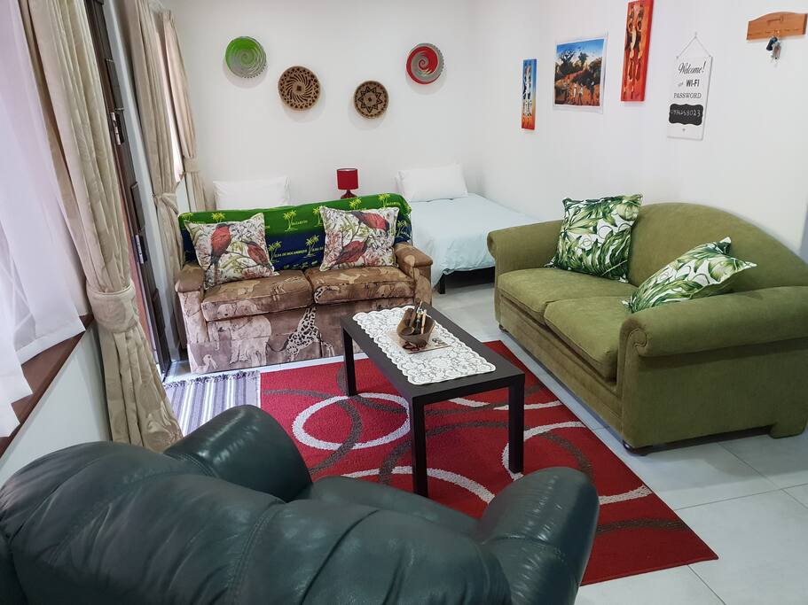 Lounge with 2 single beds