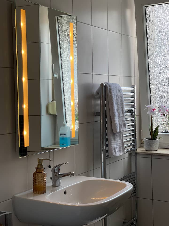 Private Room - Flörsheim near Frankfurt