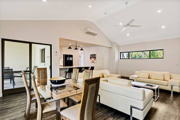 Modern 3 bedroom Gem @ Noosa’s famous Culgoa Point gallery image 5
