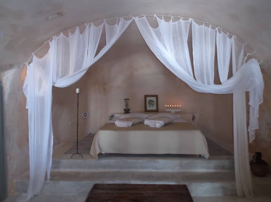 romantic bedroom
