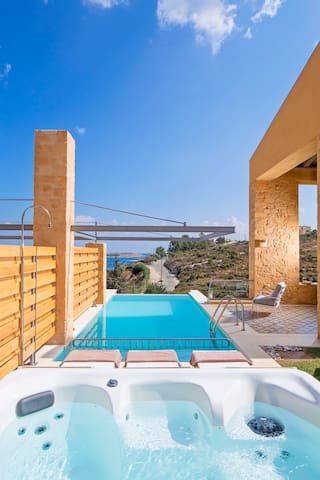 Olea Villa 1 – Heated pool & hot tub by the sea