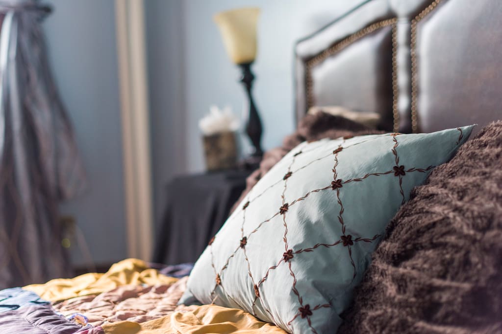 We like plush linens and amazing coffee and think you will too.