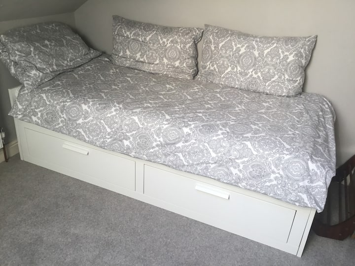 single to double day bed in bedroom 2