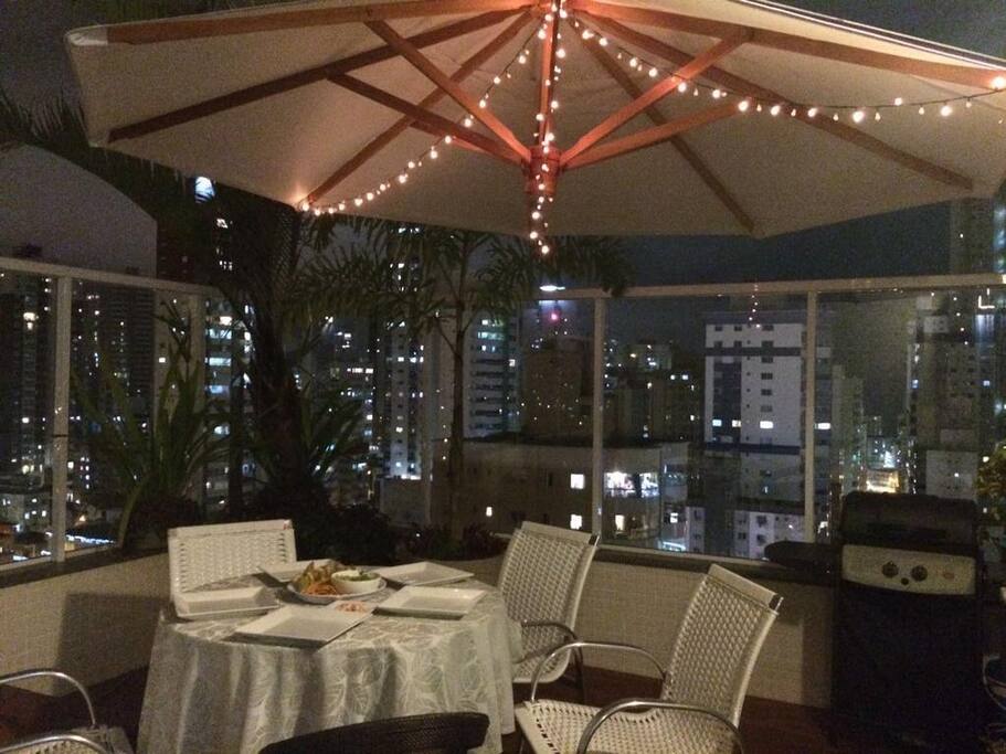 moveis do terraço para jantar panoramico