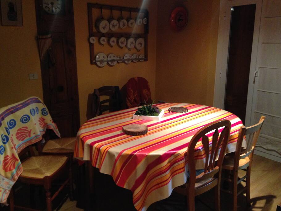 Salle à manger.