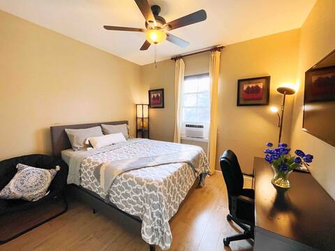 *MUST SEE* Private comfy suite in quite safe town