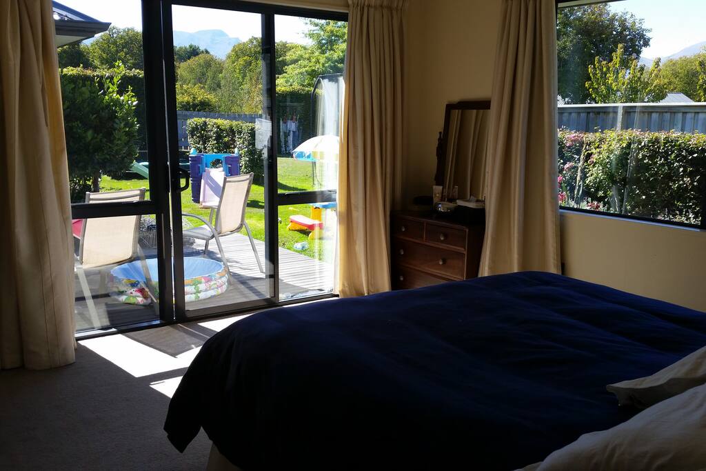 Large master bedroom, king size bed with ensuite