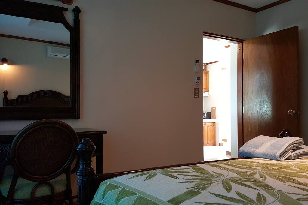 Bed & Desk