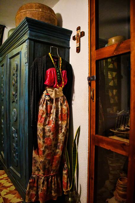 Ropero Azul del cuarto de Frida