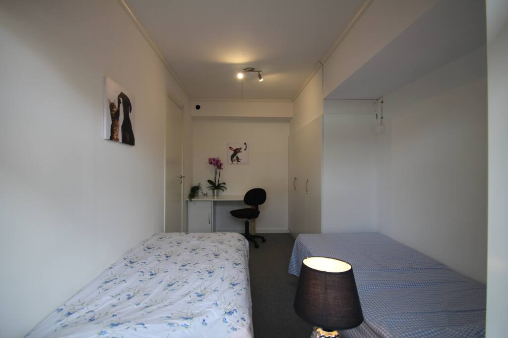 Bed room