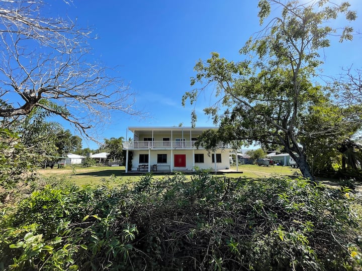 Top 8 Airbnb Vacation Rentals In Lucinda, Australia Updated 2024