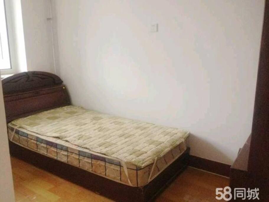 次卧