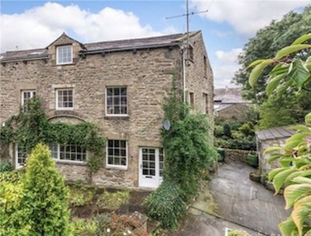 Airbnb Settle Vacation Rentals Places To Stay England