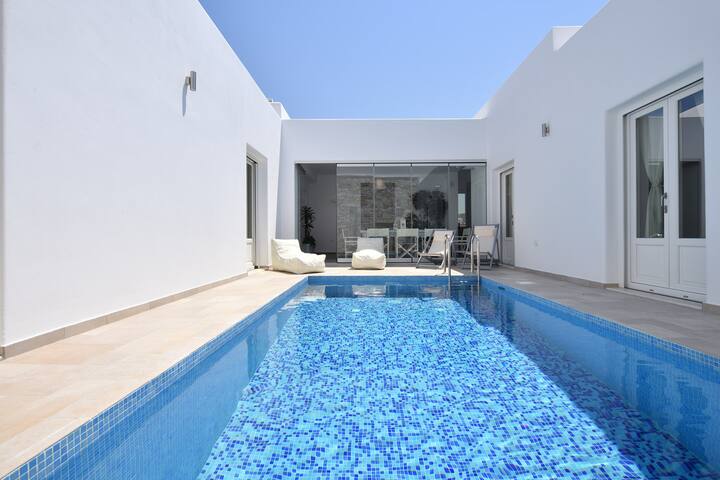 Nisides Villa Naoussa gallery image 3