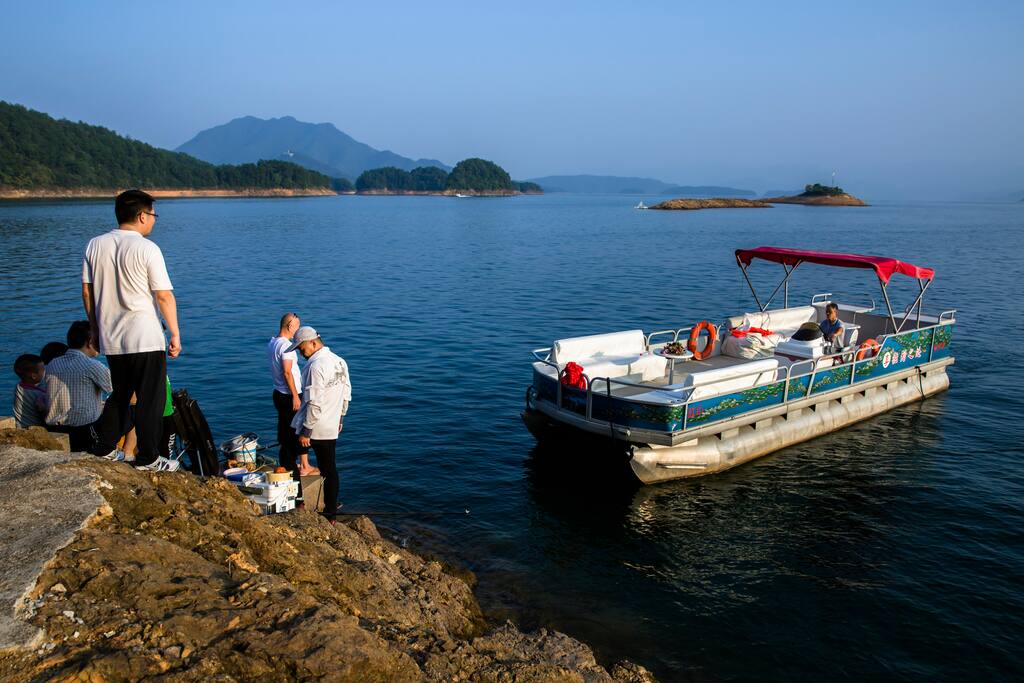 “独岛之墅号”私家游览艇