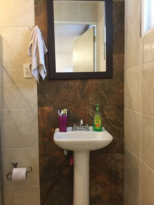 Baño de la habitación