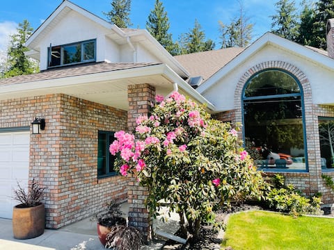 HI-Mark House - 4000+sqf, Pool, PoolTable, Hot tub