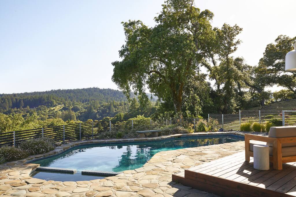 Enjoy the scenery while relaxing at the pool!