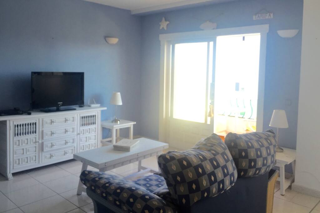 El salon con TV satelital y WIFI