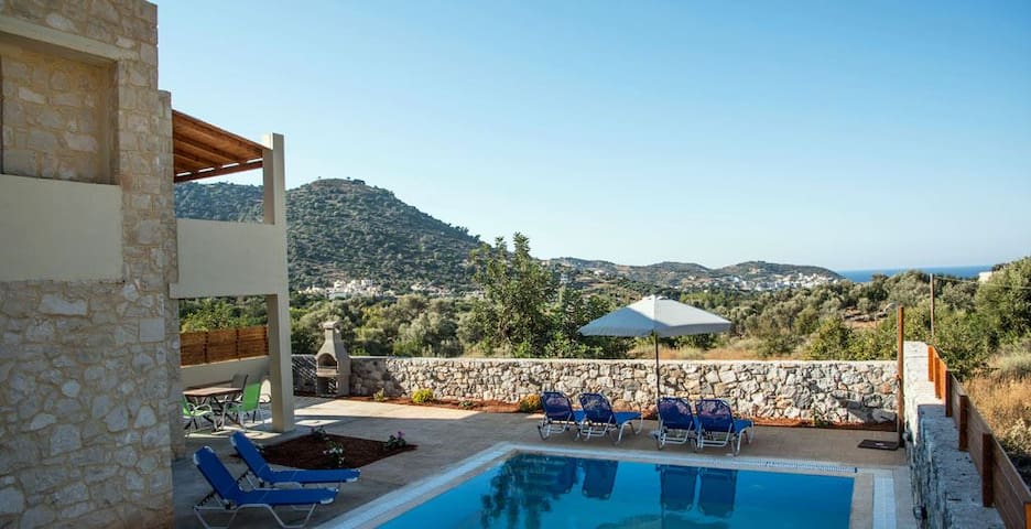 3 Villas with 3 private pools