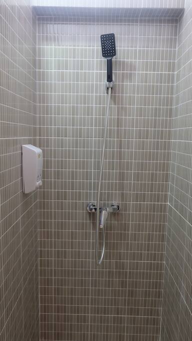Shared washroom