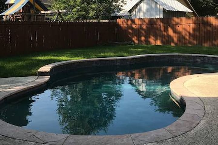Airbnb Pearland Vacation Rentals Places To Stay Texas