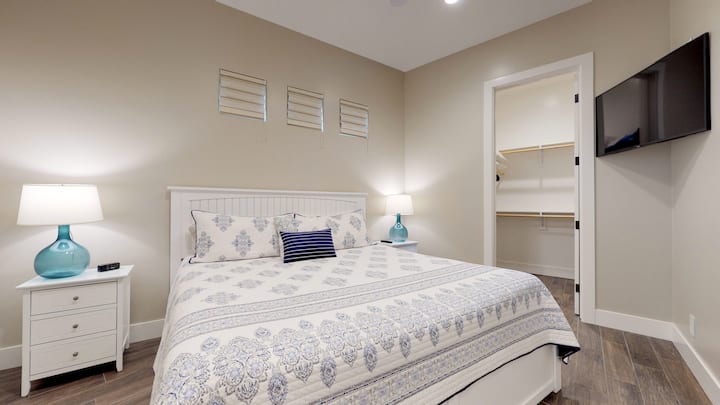 The bedroom has a king size Tempur-Pedic mattress and full closet