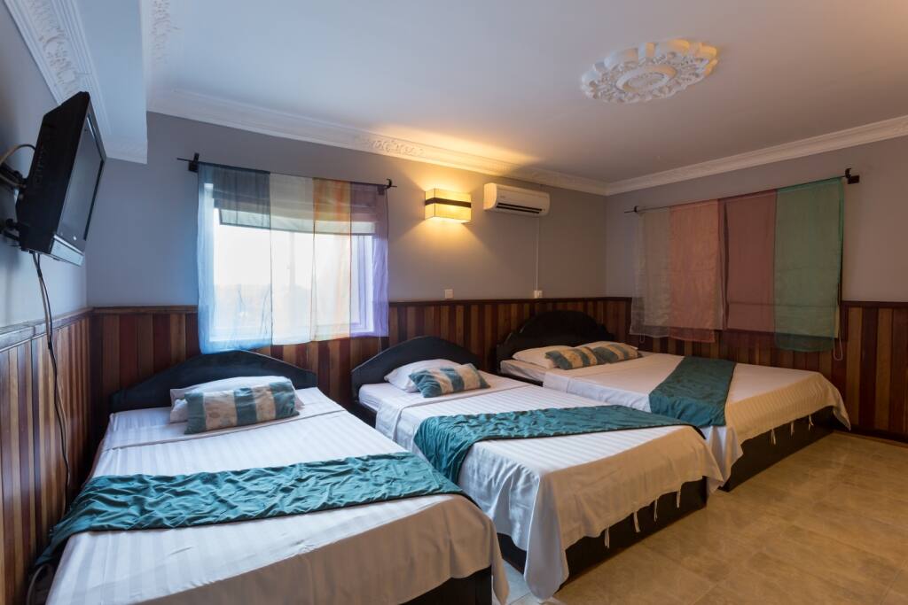 Deluxe Quad Room