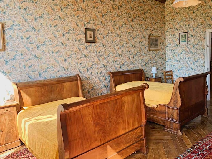 Kati i 1-rë - Dhoma e gjumit 4 | Kati i parë - Dhoma e katërt e gjumit