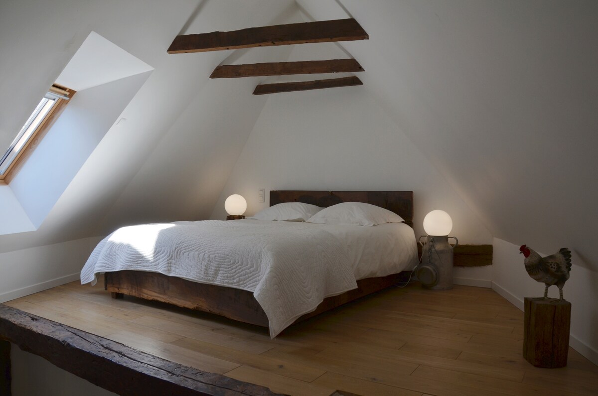 chumba cha kulala cha ghorofani