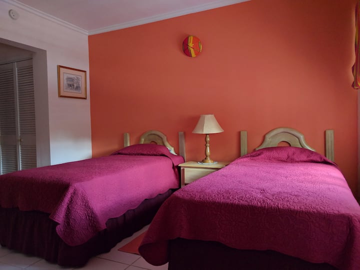 Druga spavaća soba s bračnim krevetima