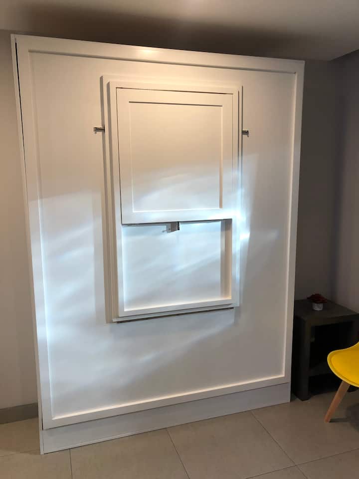 Prístelka:,pri dennom stole a pri nočnej posteli