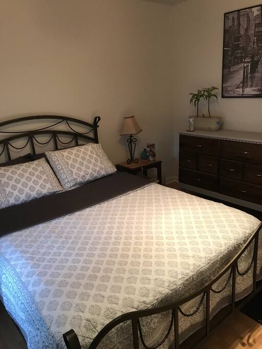 Mid size bedroom upstairs - queen bed shard bathroom