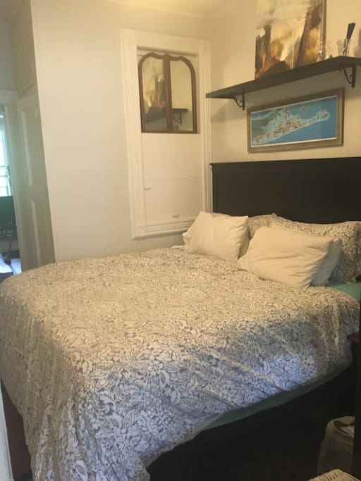 King size bed