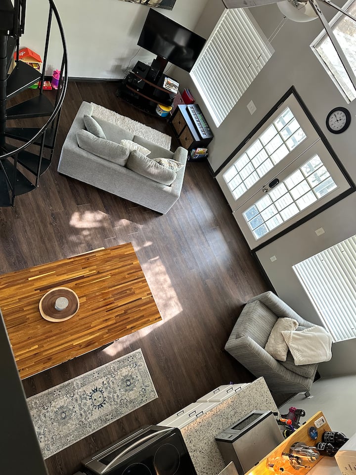 Cheerful 1 Br + Loft Located On Lake Conroe Canal - Lake Conroe, TX