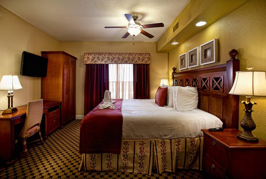 Deluxe King-Sized Bed