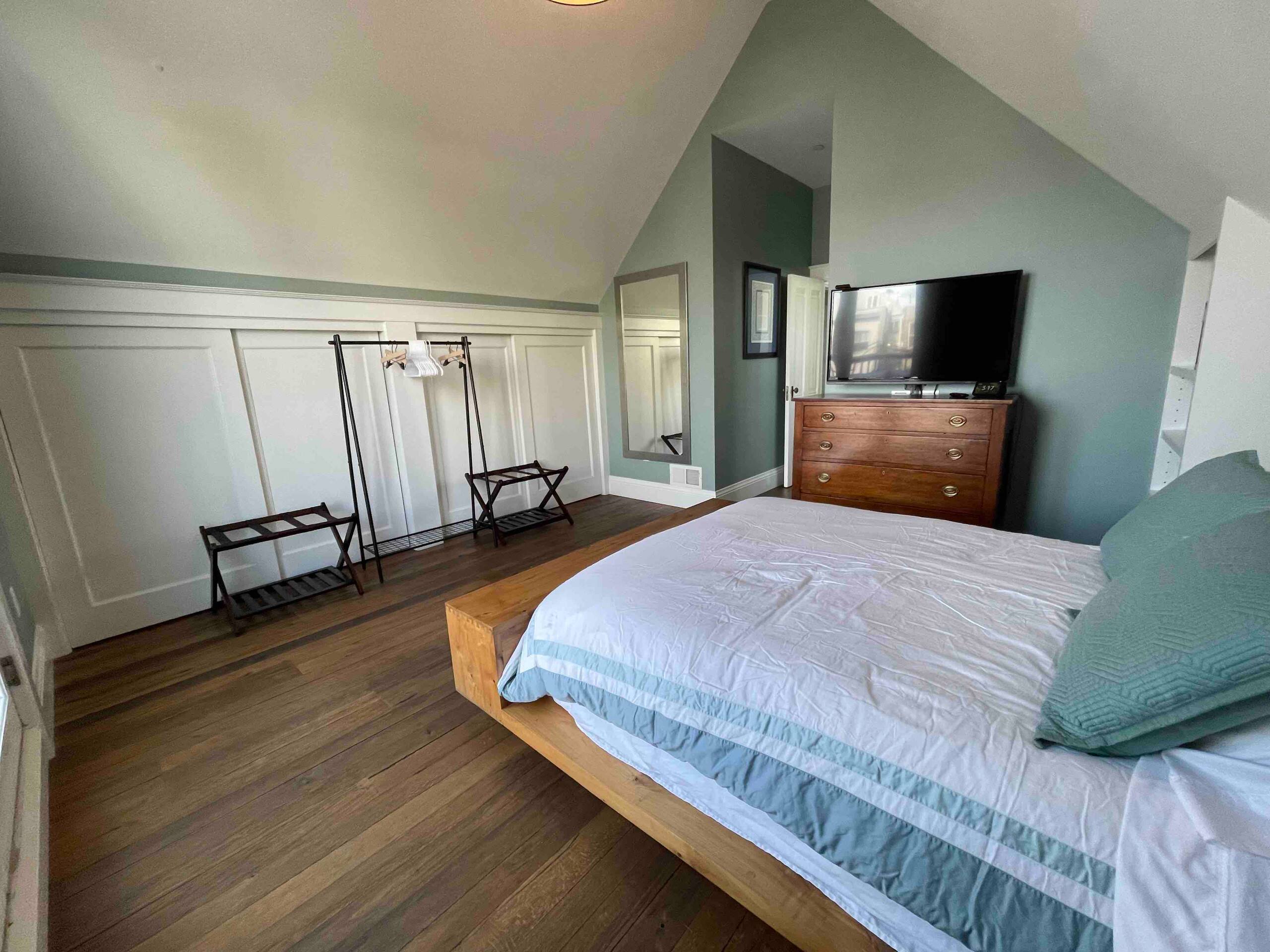 Home in San Francisco · ★4.99 · 5 bedrooms · 6 beds · 4.5 baths - Image 18
