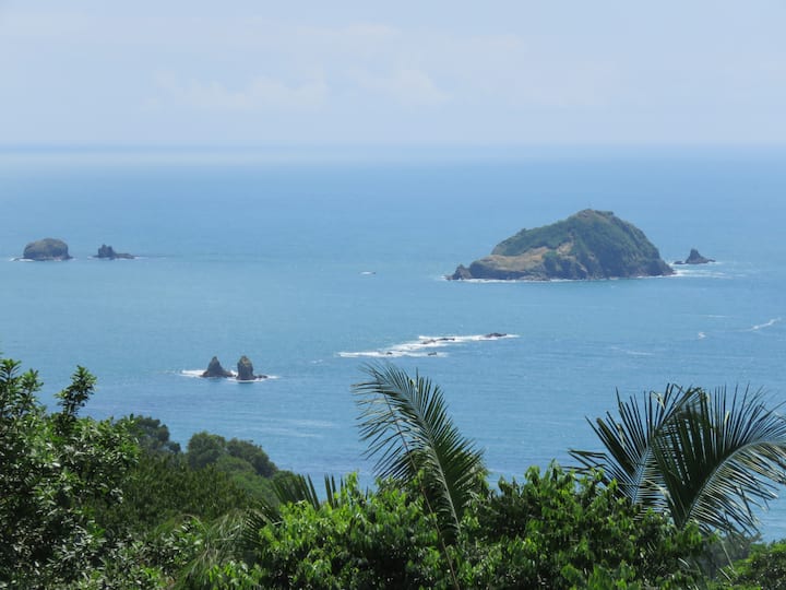 Manuel Antonio Holiday Rentals & Homes Manuel Antonio, Quepos, Costa