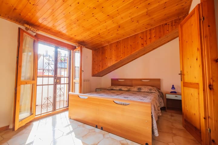 Dhomë gjumi 1