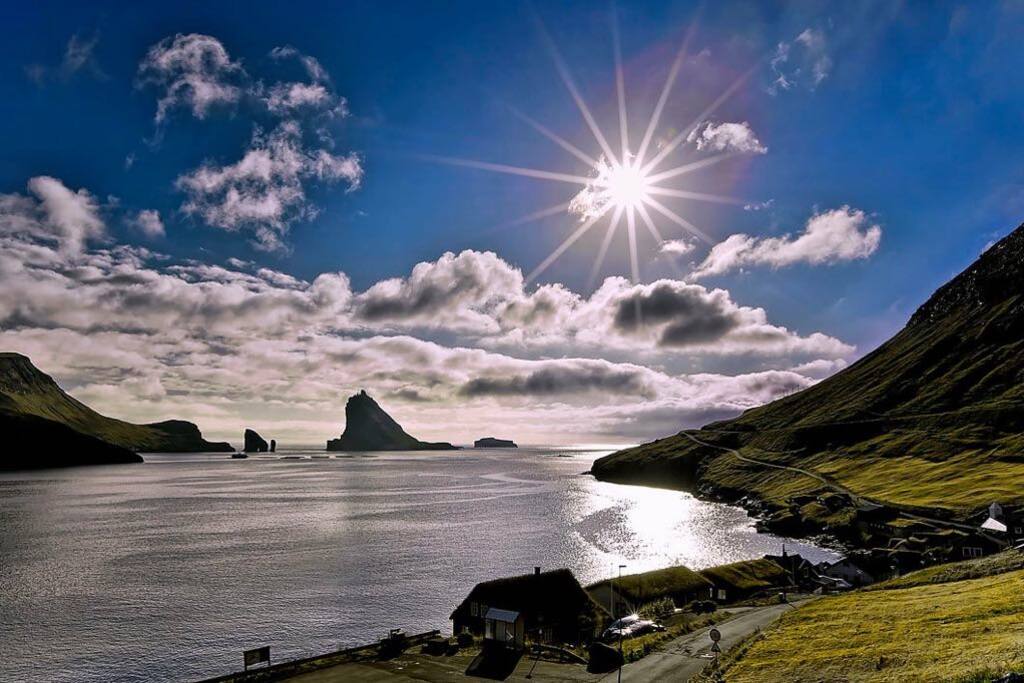 Bøur/Tindhólmur, 15min drive.