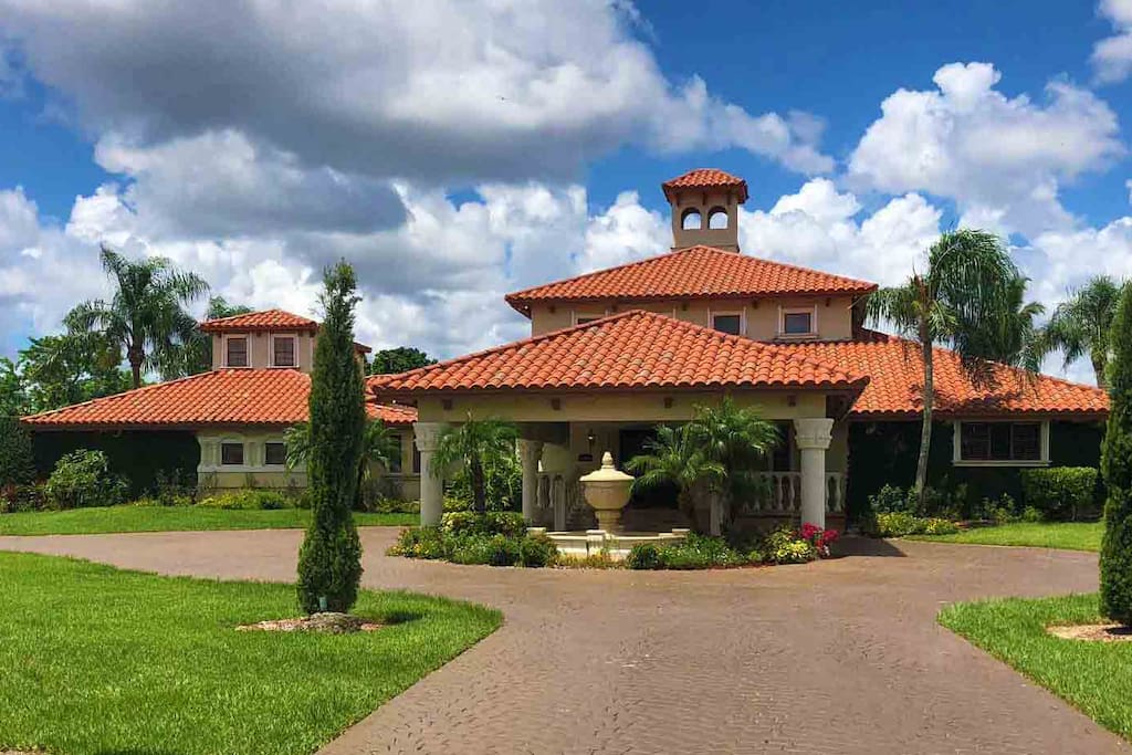 Luxury MansionVideo ProductionTropical Gardens Houses for Rent in