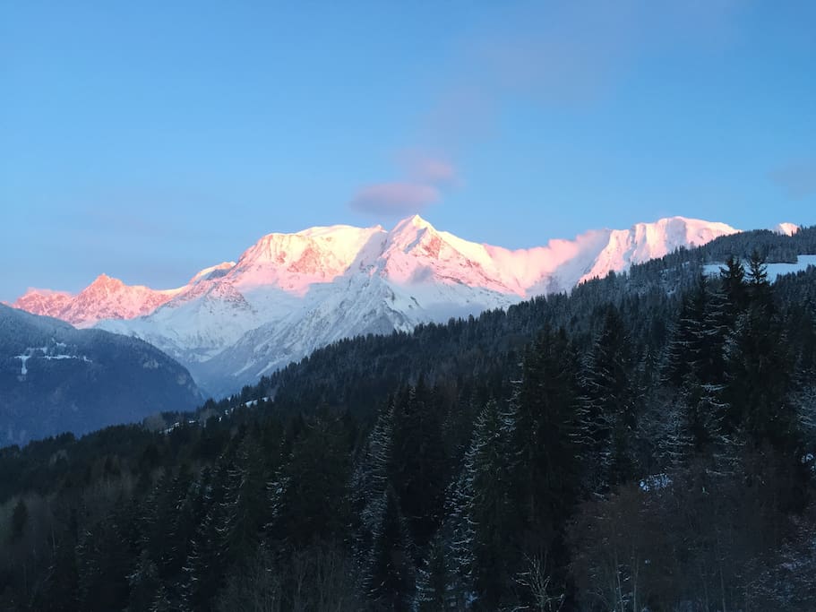 Vue du Mont-Blanc depuis le balcon sans zoom