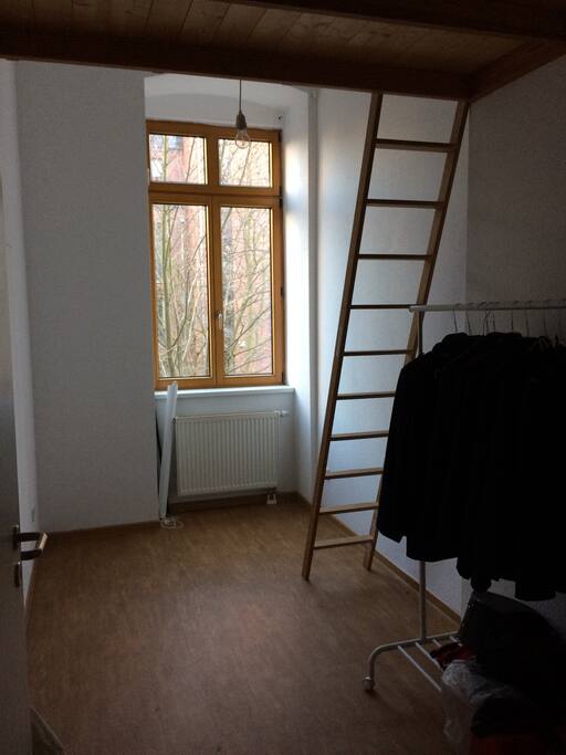 Guest room with loft bed - photo 2