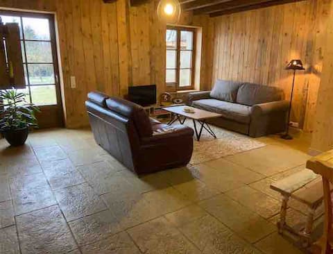 Superb accommodation in renovated farmhouse (lake side)