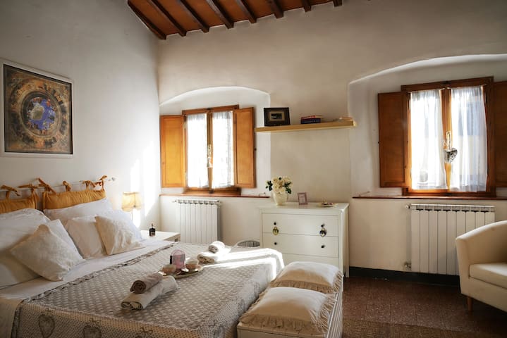 Shabby Chic Studio In The Heart Of Florence Apartments For Shabby Chic Studio In The Heart Of