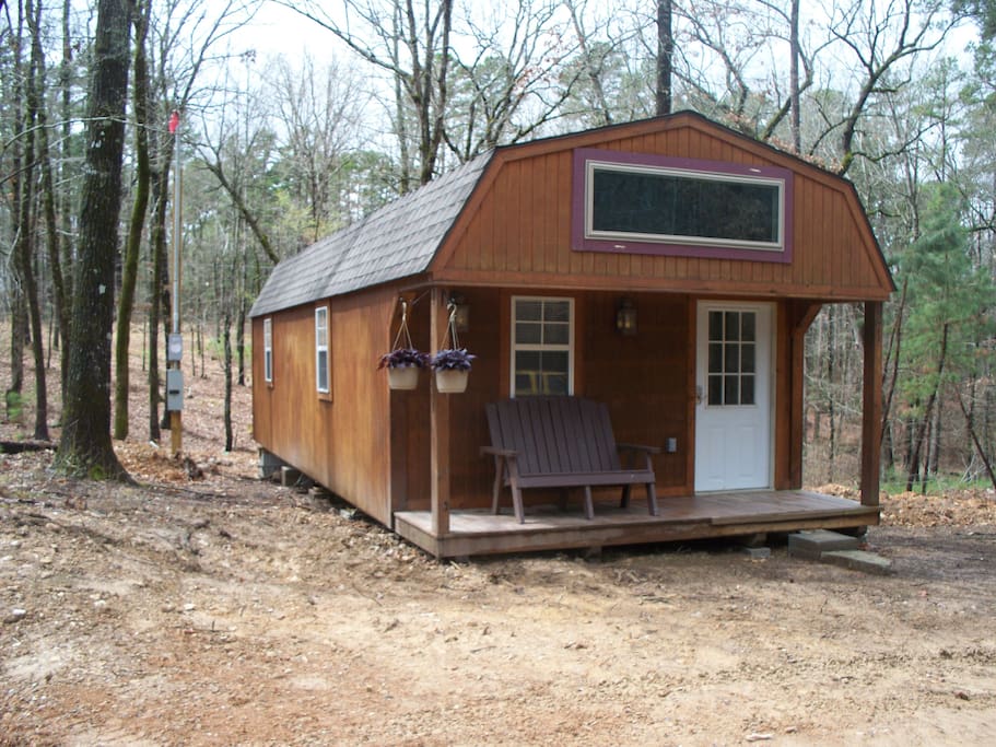 The Whimsical Lofted Cabin - sleeps 7