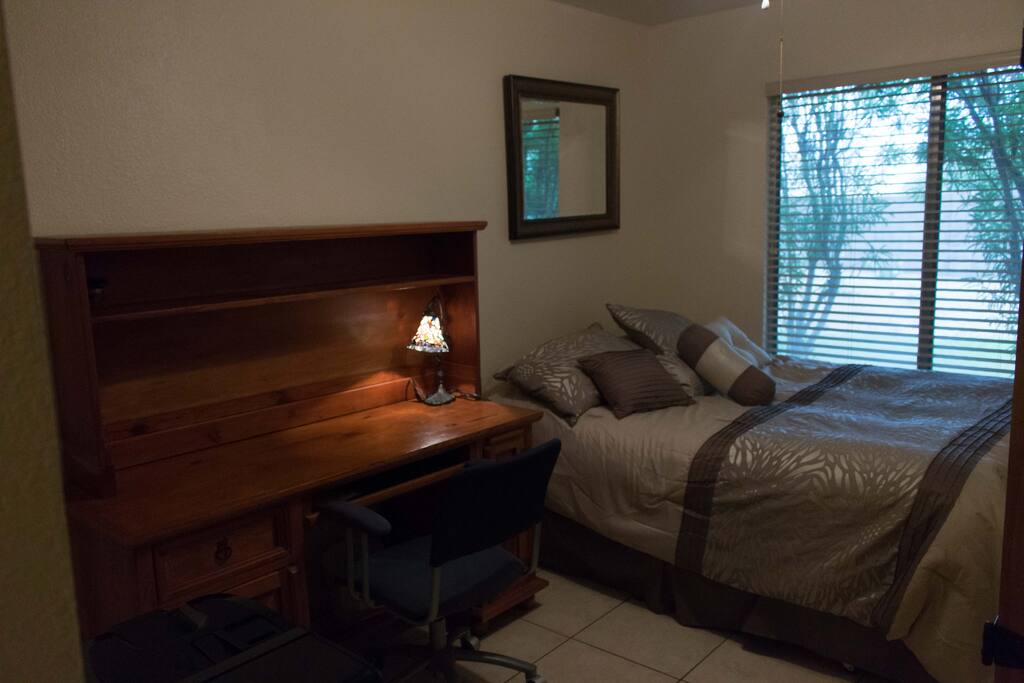 very comfortable queen memory bed