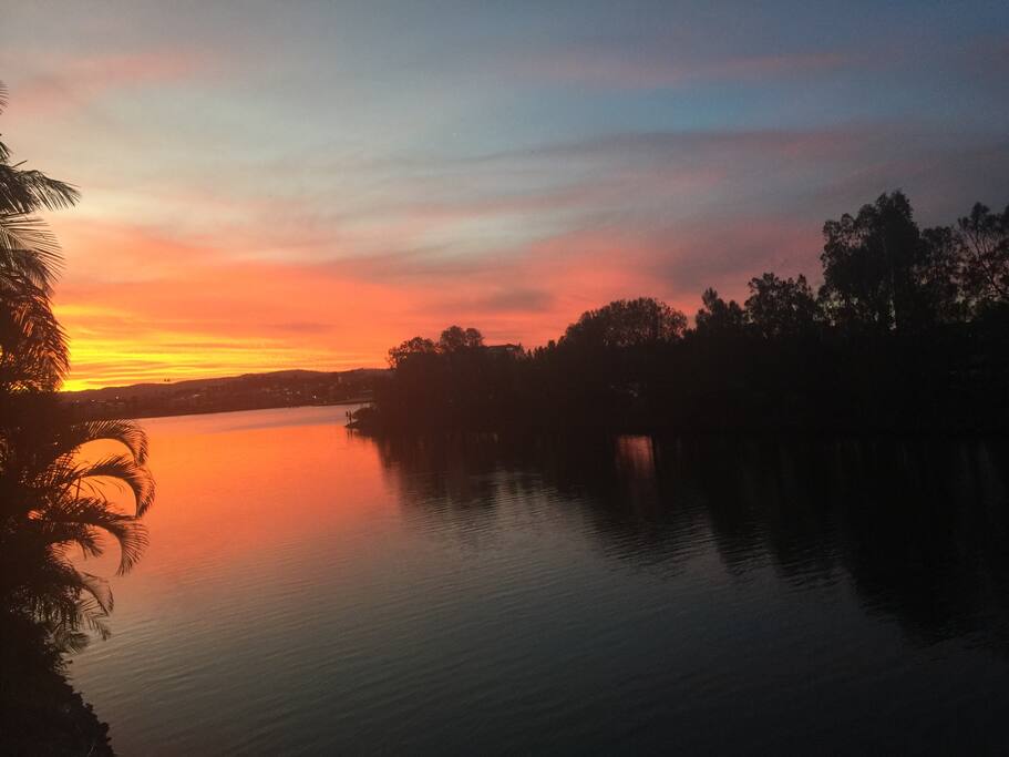 Beautiful sunset views from pool terrace - Sunday sundowners !