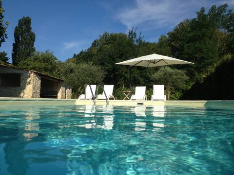 Luxury Authentic Renovated 18th Century Farmhouse